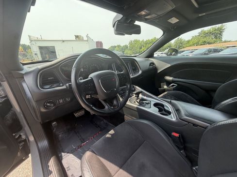 Used 2018 Dodge Challenger GT w/ GT Interior Package AWD/4WD image 10