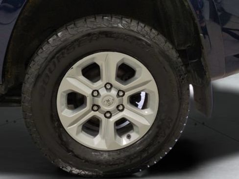 Used 2022 Toyota 4Runner SR5 Premium w/ Moonroof Package AWD/4WD image 27