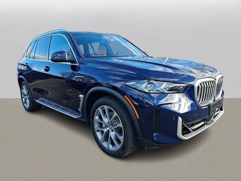 Certified 2024 BMW X5 xDrive40i w/ Premium Package AWD/4WD image 3