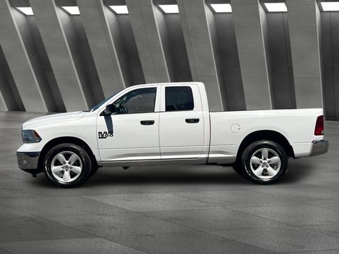 Used 2024 RAM 1500 Classic SLT AWD/4WD image 7