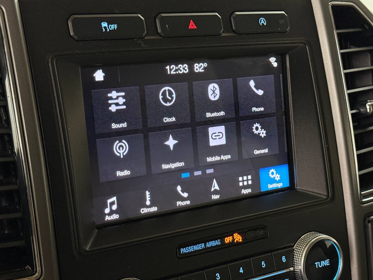 Used 2018 Ford Expedition XLT w/ Equipment Group 202A RWD image 53