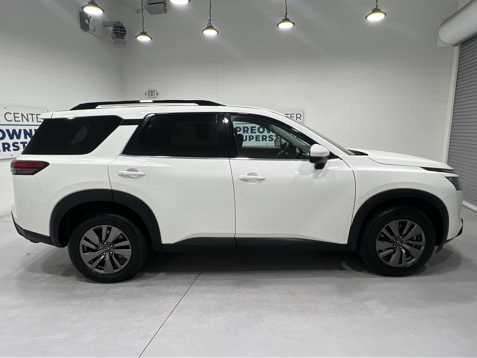 Used 2025 Nissan Pathfinder SV AWD/4WD image 9