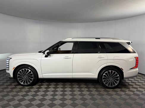 Used 2026 Hyundai Palisade Calligraphy AWD/4WD image 9