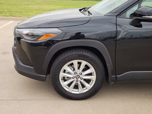 Used 2026 Toyota Corolla Cross LE w/ Moonroof Package FWD image 9