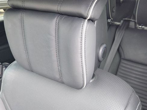 Used 2022 Land Rover Discovery HSE R-Dynamic image 18