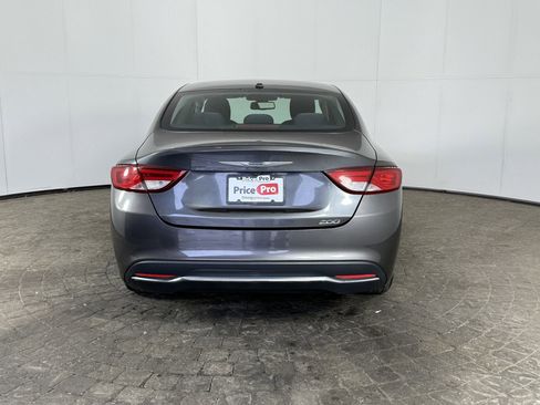 Used 2015 Chrysler 200 Limited w/ Convenience Group image 7