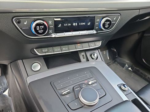 Used 2020 Audi Q5 2.0T Premium w/ Titanium Sport Package image 23