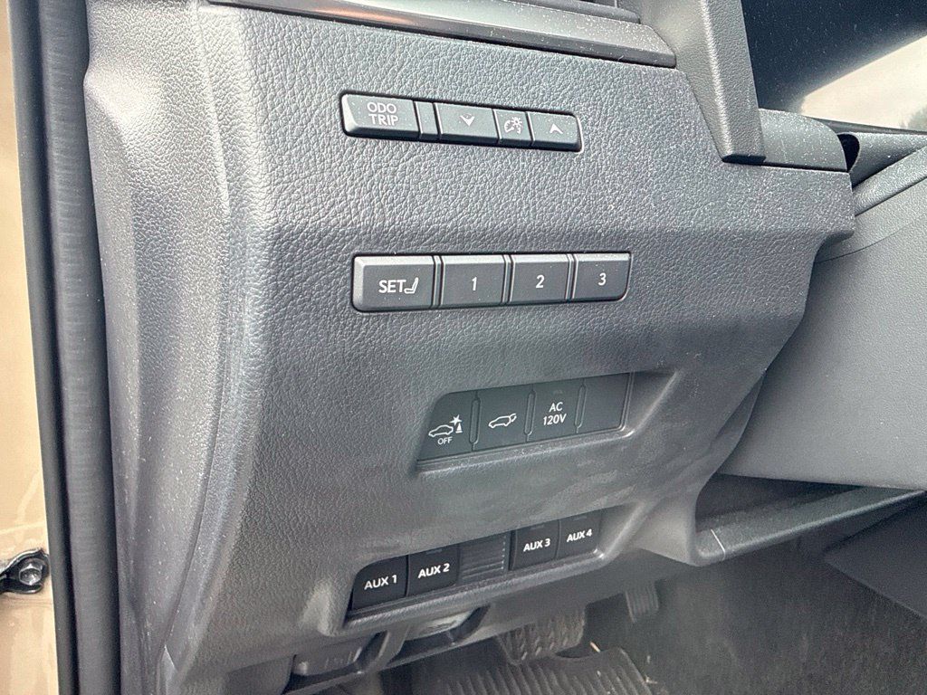 Used 2026 Lexus GX 550 AWD/4WD image 15