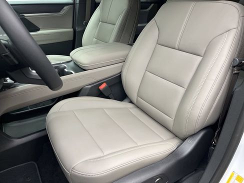 New 2026 GMC Acadia Elevation w/ Elevation Premium Package FWD image 9