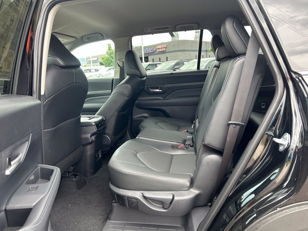 Used 2026 Toyota Grand Highlander FWD image 21