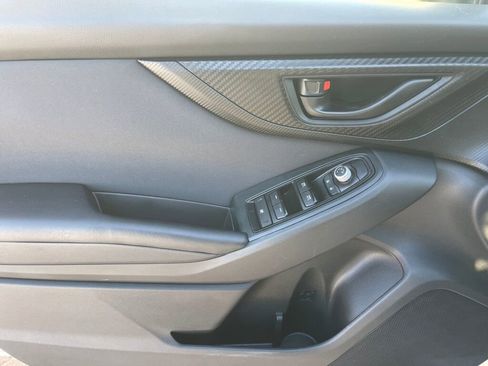 Used 2021 Subaru Crosstrek 2.0i Premium w/ Moonroof Package image 6