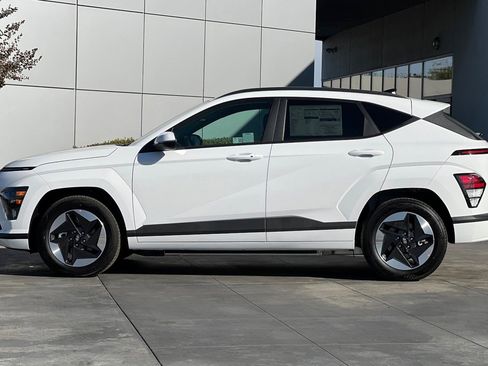 New 2025 Hyundai Kona SEL image 7