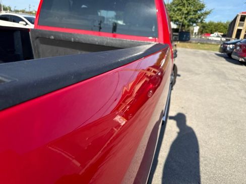 Used 2016 RAM 1500 Express AWD/4WD image 11