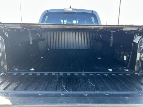 Used 2020 Toyota Tacoma TRD Off-Road image 10