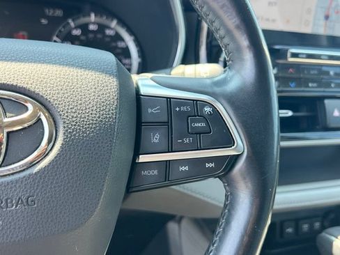 Used 2021 Toyota Highlander Platinum AWD/4WD image 20