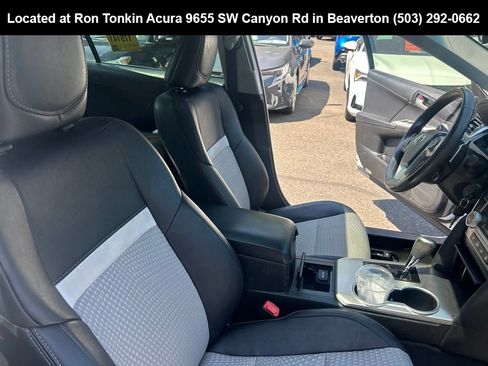 Used 2013 Toyota Camry SE FWD image 14