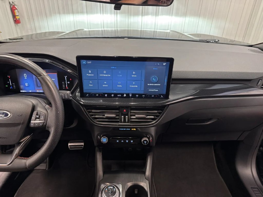 Used 2024 Ford Escape ST-Line w/ Tech Pack #1 AWD/4WD image 31