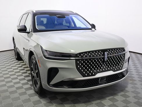 New 2026 Lincoln Nautilus Reserve AWD/4WD image 9