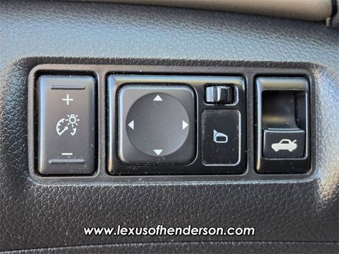 Used 2014 Nissan Sentra SR w/ SR Driver Package image 21