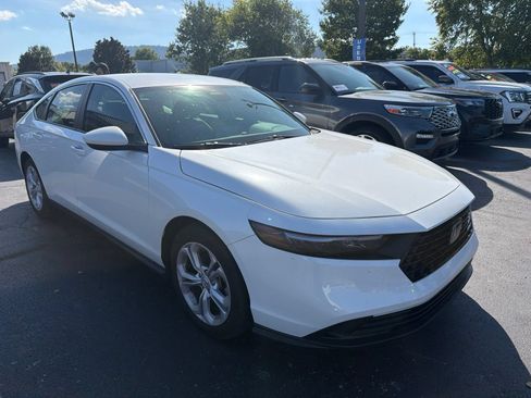 Used 2025 Honda Accord LX image 2