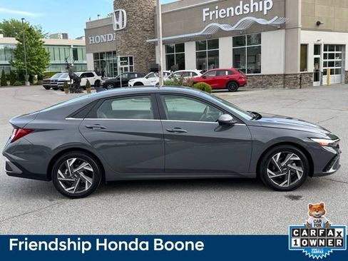 Used 2024 Hyundai Elantra SEL w/ Convenience Package FWD image 5