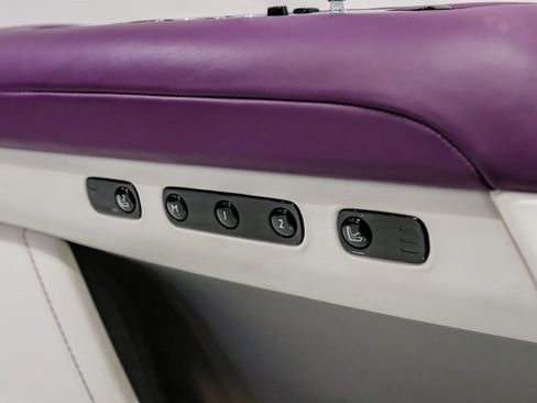 Used 2024 Rolls-Royce Ghost image 54