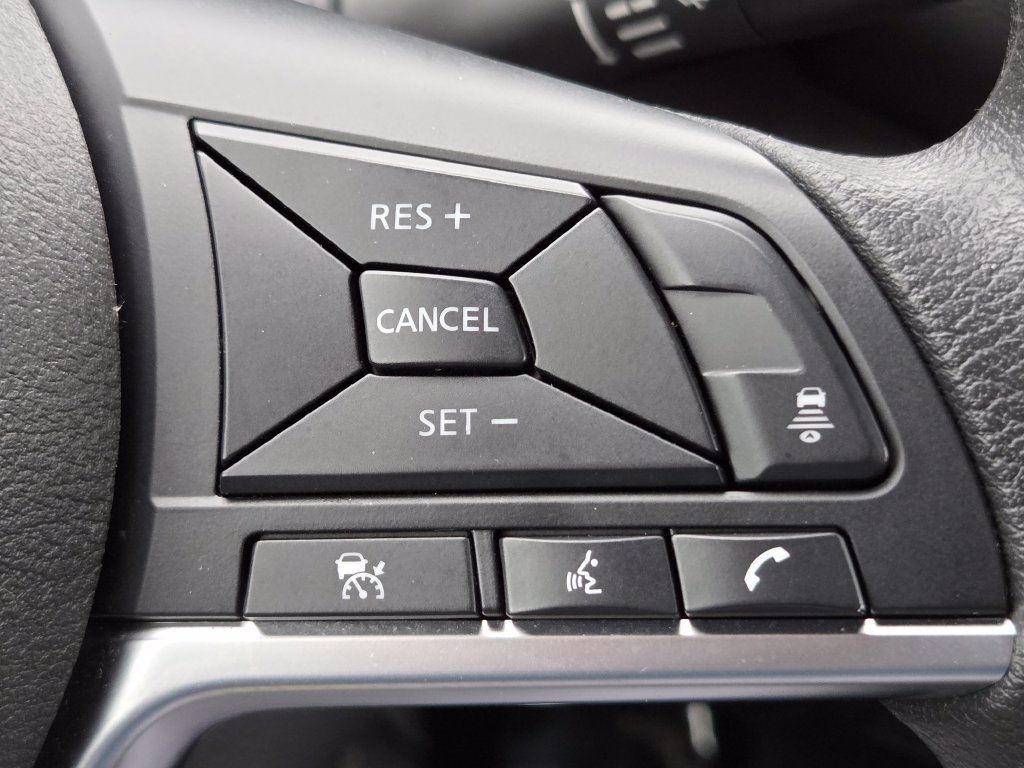 Used 2024 Nissan Sentra SV FWD image 10