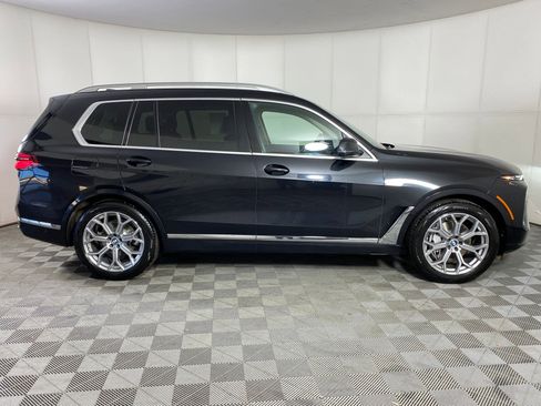 Certified 2025 BMW X7 xDrive40i image 8