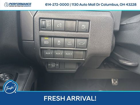 Used 2025 Toyota Tacoma TRD Sport image 21