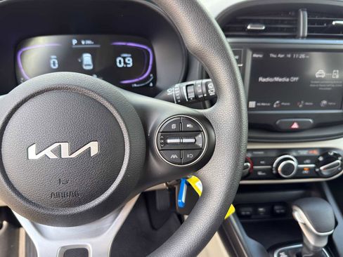 Certified 2025 Kia Soul LX FWD image 16