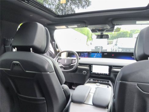 New 2026 Lincoln Navigator Reserve w/ Jet Appearance Package AWD/4WD image 24