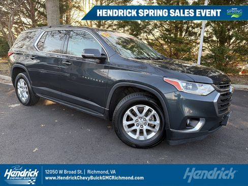 Used 2020 Chevrolet Traverse LT image 1