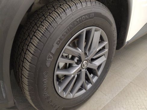 Used 2021 Nissan Rogue S FWD image 31