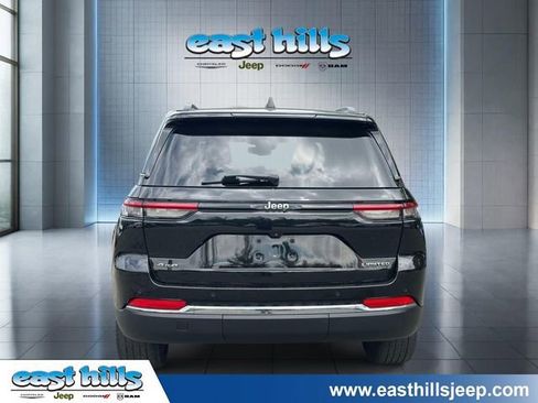 Certified 2023 Jeep Grand Cherokee Limited AWD/4WD image 4