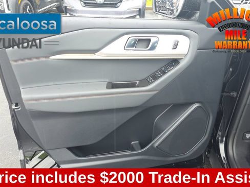 Used 2026 Ford Explorer Active RWD image 12