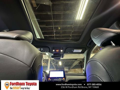 Used 2024 Toyota Grand Highlander AWD Hybrid image 20