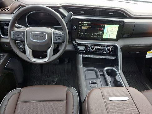 New 2026 GMC Sierra 2500 Denali w/ Denali Reserve Package AWD/4WD image 11