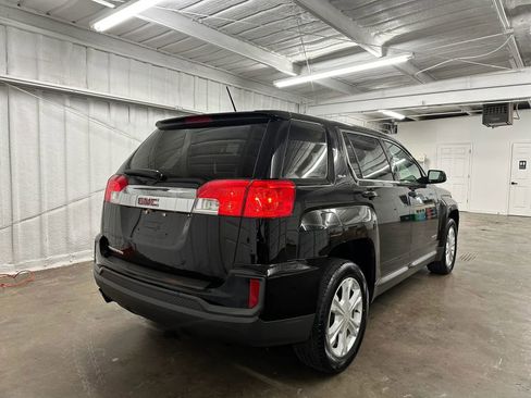 Used 2017 GMC Terrain SLE image 4