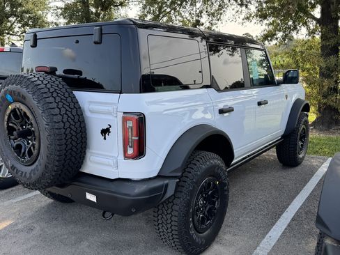 New 2026 Ford Bronco Badlands w/ Wildtrak Package AWD/4WD image 3