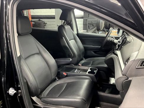 Used 2024 Honda Odyssey EX-L image 8