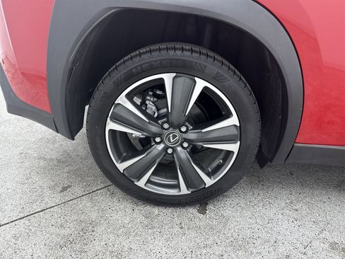 Used 2019 Lexus UX 200 w/ Premium Package image 53