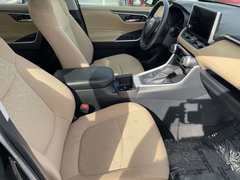 Used 2025 Toyota RAV4 XLE w/ Convenience Package FWD image 48