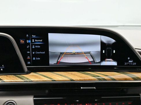 Used 2021 Cadillac Escalade Premium Luxury Platinum w/ Heavy-Duty Trailer Package image 26