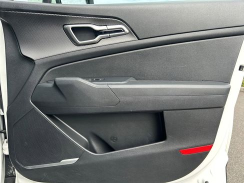 Used 2023 Kia Sportage LX image 26