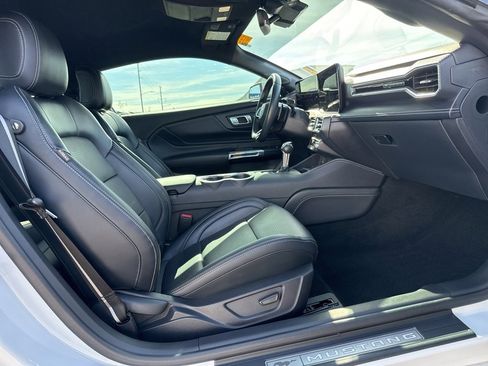 Used 2024 Ford Mustang GT Premium image 13