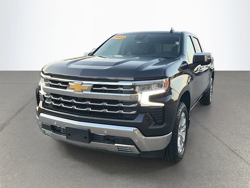 Used 2023 Chevrolet Silverado 1500 LTZ w/ LTZ Premium Package AWD/4WD image 8
