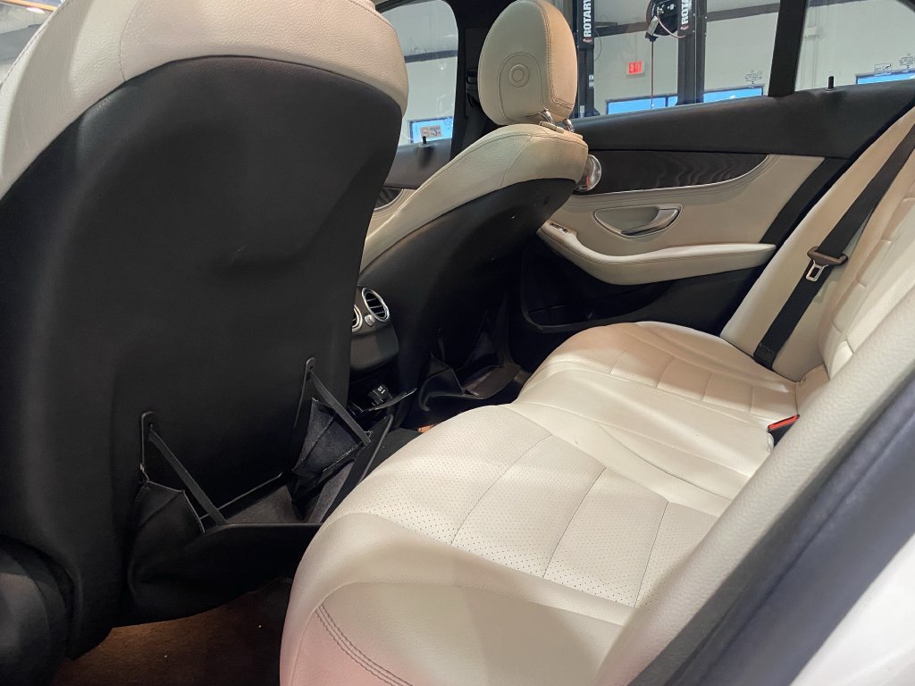 Used 2015 Mercedes-Benz C 300 4MATIC Sedan image 5