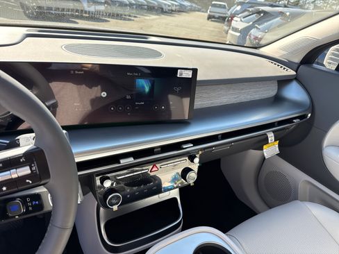 New 2026 Hyundai Ioniq 9 SEL w/ Tow & Go Package AWD/4WD image 20