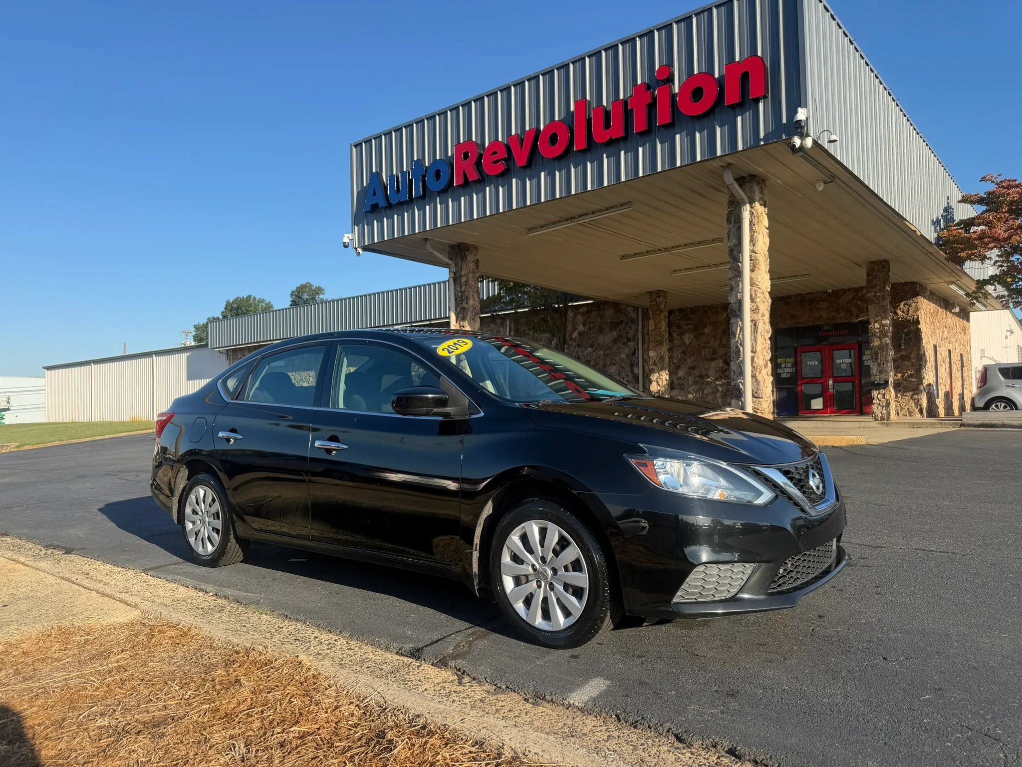 Used 2019 Nissan Sentra S FWD image 1