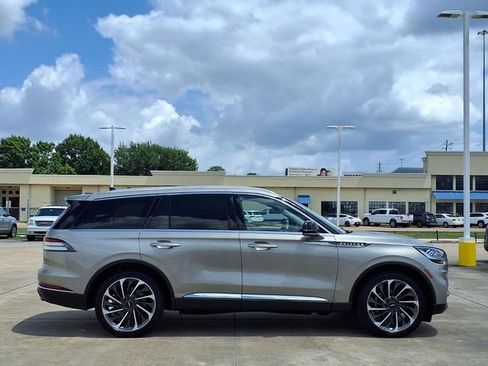 Certified 2023 Lincoln Aviator Reserve w/ Equipment Group 201A AWD/4WD image 21